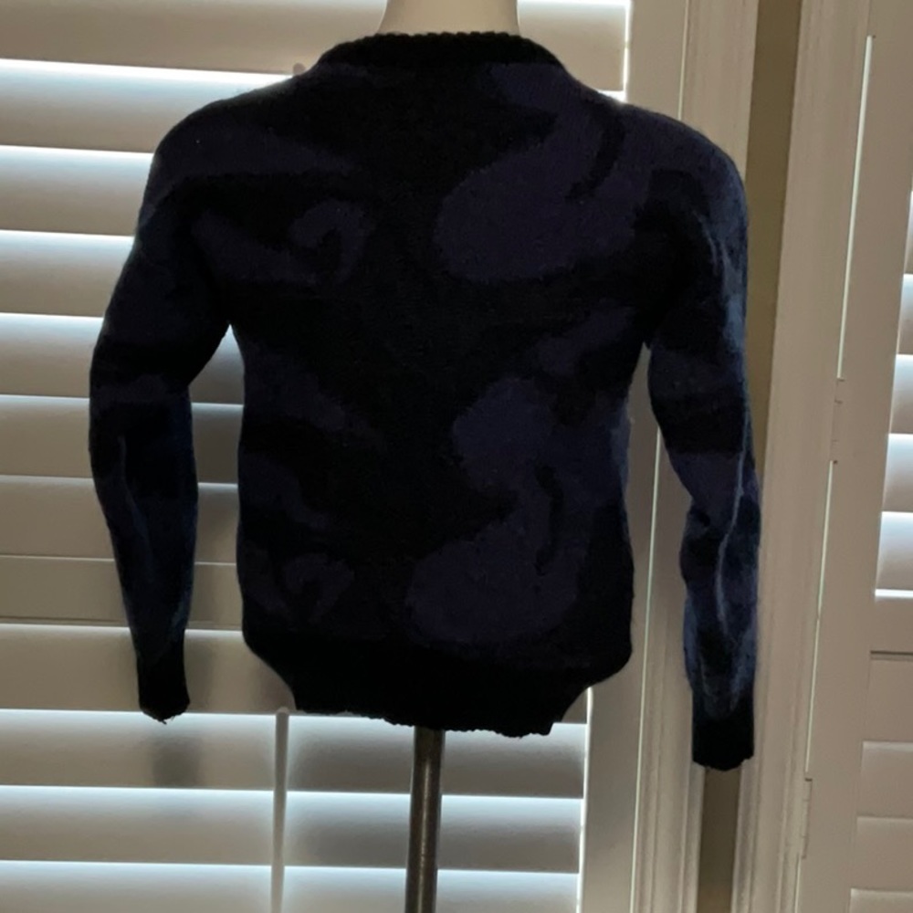 Sweater - Picture 3 of 3